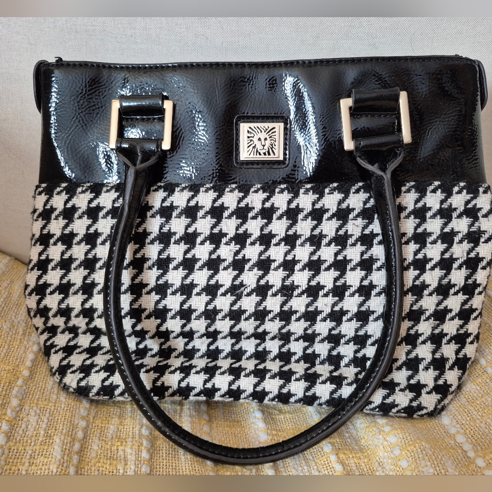 Stylish Black and White Houndstooth Women's Bag